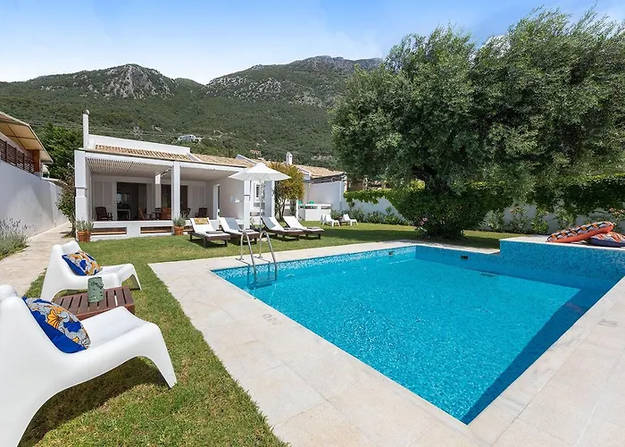 Piedra - Seafront Villa *