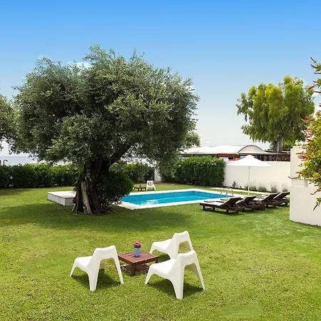 Piedra - Seafront Villa Barbati