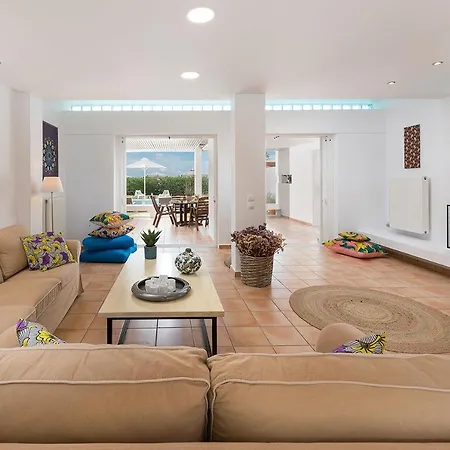 Piedra Del Mar Beachfront By Villa2be Villa *