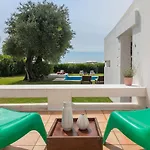 Piedra - Seafront Villa